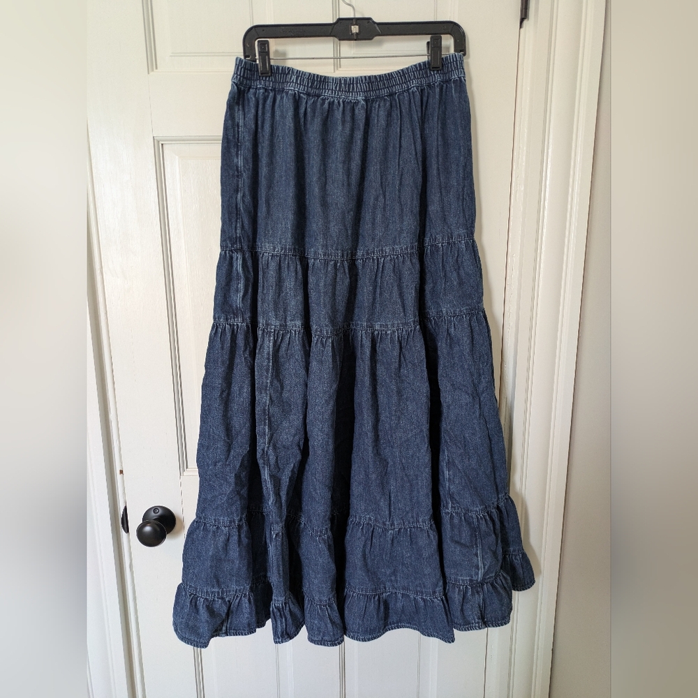 AE High waisted Chambray Tiered Maxi Skirt